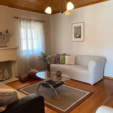 Semesterbostad Despina's House *